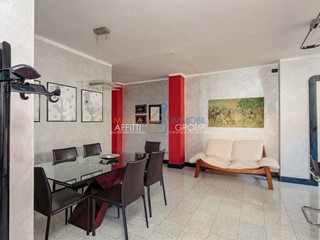 Ufficio in Vendita a Massa, 110'000€, 70 m², arredato