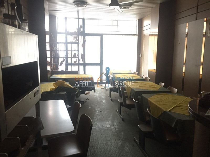 Immobile commerciale in Affitto a Carrara, 1'000€, 140 m²