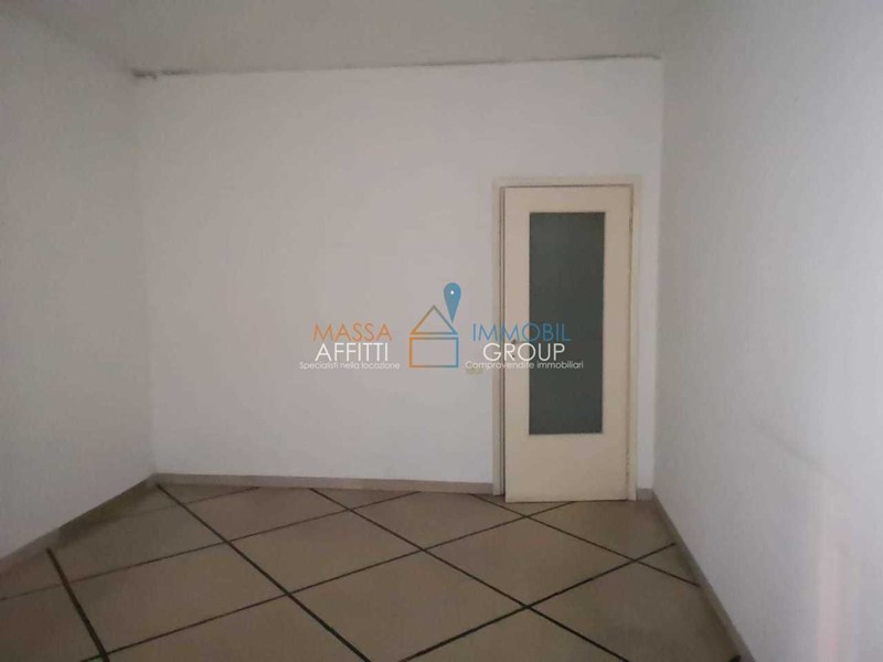Appartamento in Vendita a Massa, 250'000&euro;, 160 m²