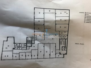 Ufficio in Affitto a Massa, 4'500€, 764 m²