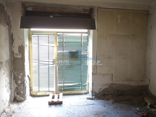 Immobile commerciale in Vendita a Massa, 59'000&euro;, 60 m²