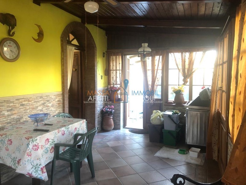 Casa Semi Indipendente in Vendita a Carrara, zona Avenza, 170'000€, 75 m²