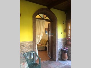 Casa Semi Indipendente in Vendita a Carrara, zona Avenza, 170'000€, 75 m²