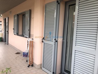 Quadrilocale in Vendita a Montignoso, zona Cinquale, 300'000€, 75 m², arredato