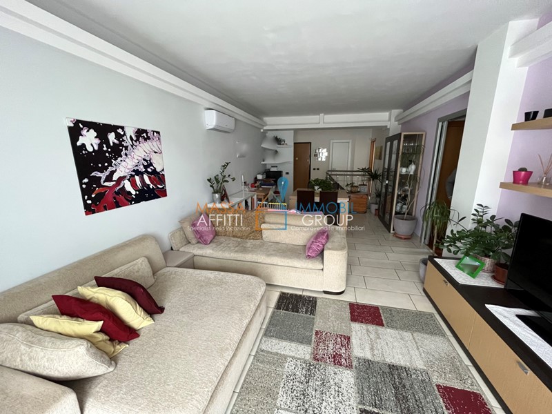 Appartamento in Vendita a Carrara, 260'000€, 170 m², arredato