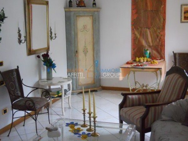 Appartamento in Vendita a Massa, 330'000&euro;, 210 m², con Box