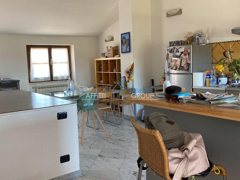 Casa Indipendente in Vendita a Carrara, 550'000€, 310 m²