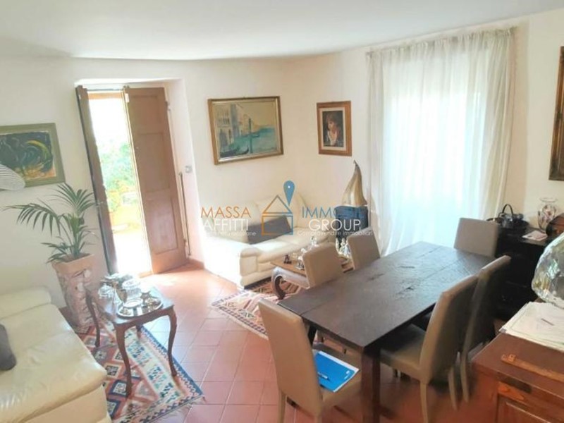 Casa Semi Indipendente in Vendita a Montignoso, 349'000&euro;, 145 m²