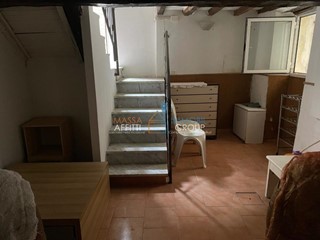 Casa Semi Indipendente in Vendita a Massa, zona Forno, 55'000€, 75 m², arredato
