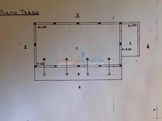 Capannone in Vendita a Massa, 350'000€, 220 m²