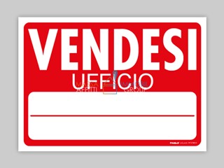 Ufficio in Vendita a Massa, 350'000&euro;, 174 m²