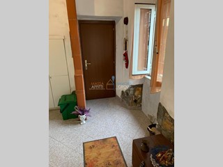 Casa Semi Indipendente in Vendita a Massa, 100'000€, 75 m²