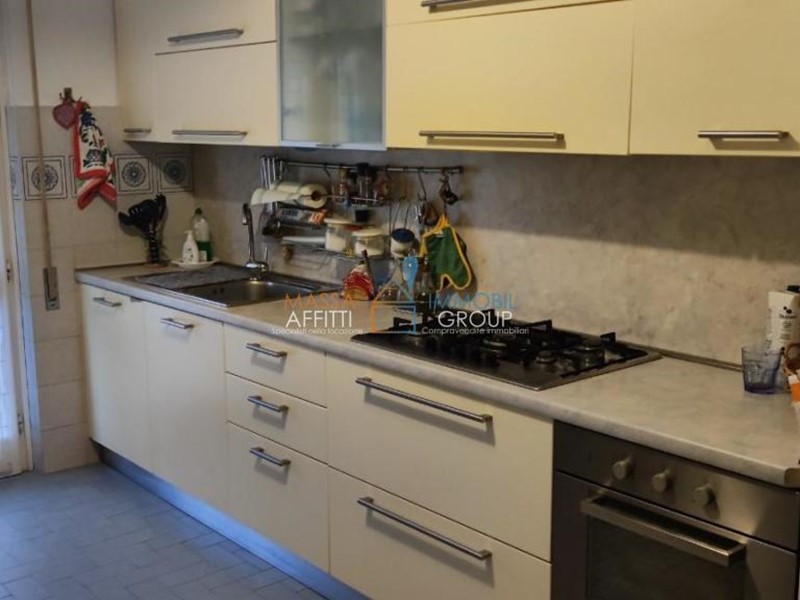 Quadrilocale in Vendita a Massa, 380'000€, 130 m², con Box