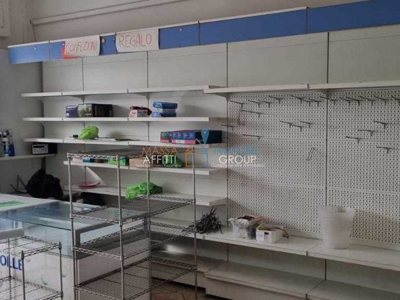 Immobile commerciale in Affitto a Massa, 800€, 40 m²