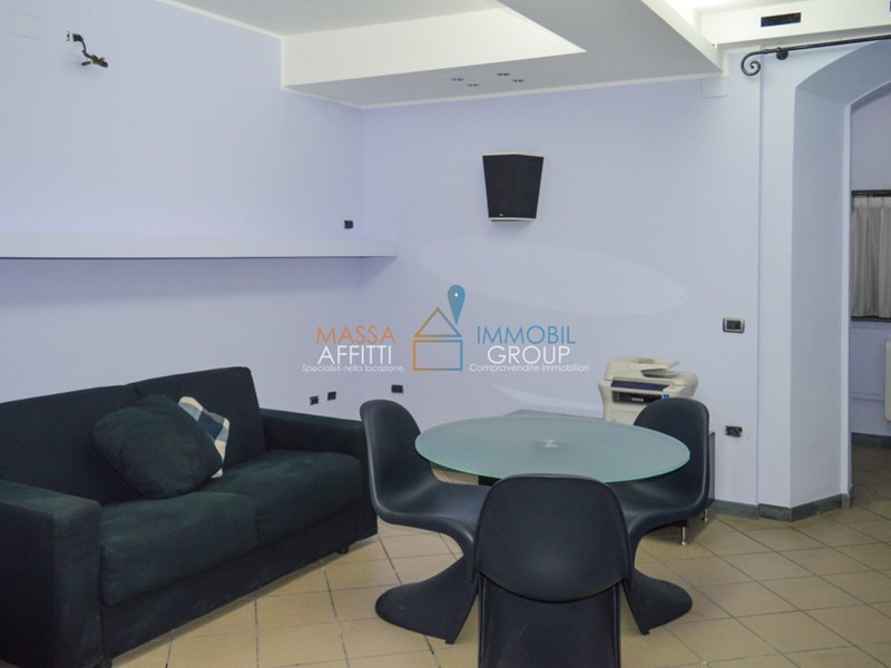 Capannone in Vendita a Massa, 100'000€, 65 m²