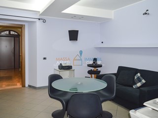 Capannone in Vendita a Massa, 100'000€, 65 m²