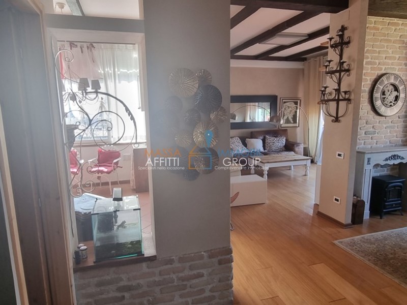 Appartamento in Vendita a Carrara, 178'000€, 94 m²