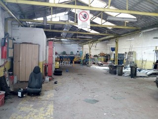 Capannone in Vendita a Carrara, 135'000€, 400 m²