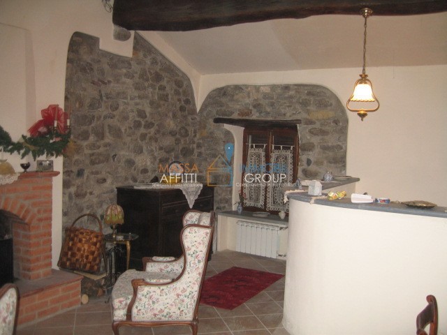 Casa Semi Indipendente in Vendita a Fivizzano, zona Gassano, 90'000€, 140 m²