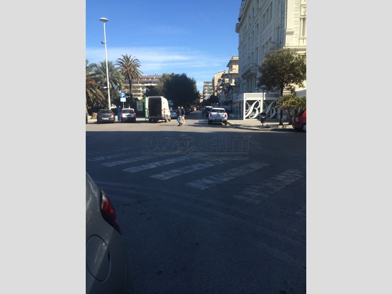 Capannone in Affitto a Pescara, 1'100€, 50 m²