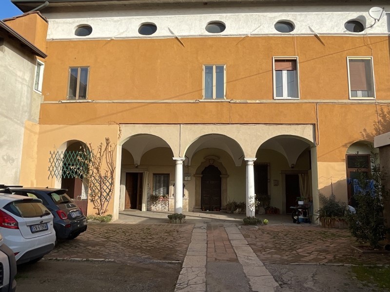 Casa Semi Indipendente in Vendita a Brescia, zona Buffalora, 215'000€, 379 m², con Box