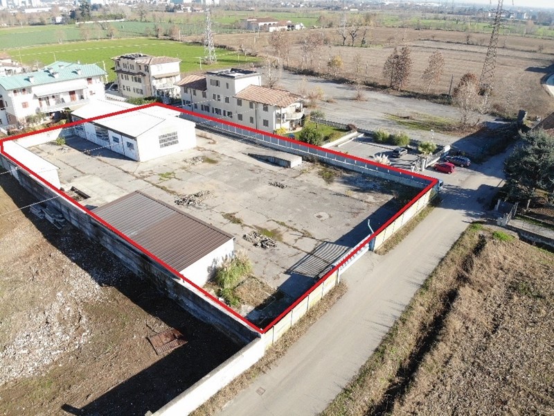 Terreno edificabile in Vendita a Brescia, 350'000€, 3000 m²