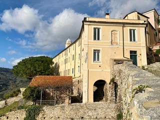 Bilocale in Vendita a Diano Castello, 78'000€, 50 m²