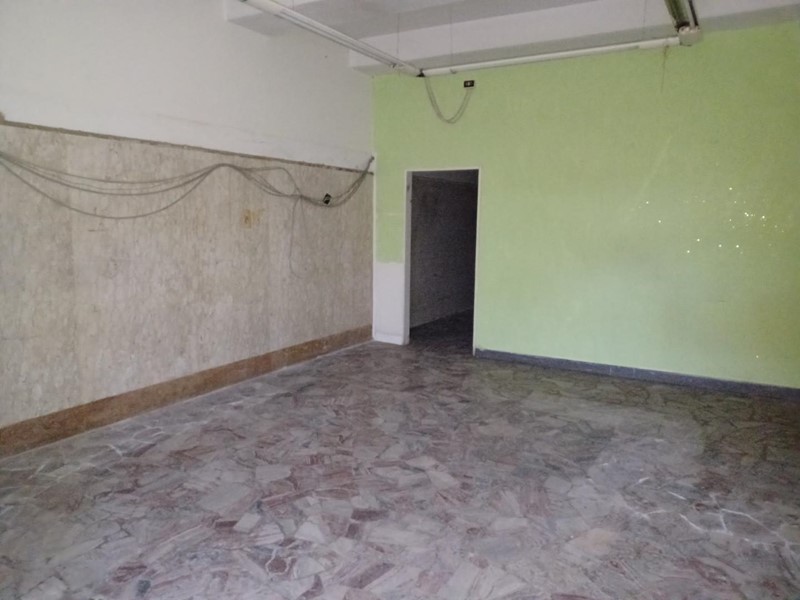 Negozio in Vendita a Capraia e Limite, 60'000€, 100 m²