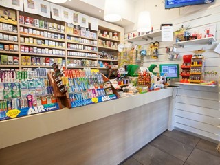 Attività commerciale in Vendita a Castelnuovo Magra, 180'000€, 55 m²