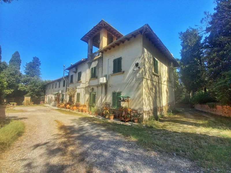 Casale in Vendita a Montaione, 950'000€, 493 m², con Box