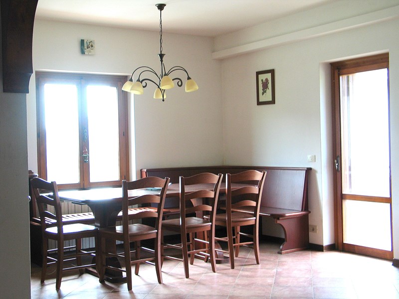 Casa Indipendente in Vendita a Lauco, zona Capoluogo, 160'000€, 210 m²