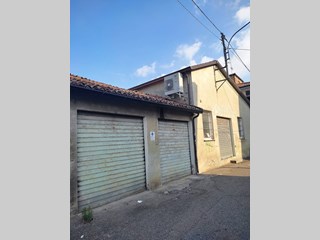 Immobile commerciale in Vendita a Podenzano, zona Centro, 150'000€, 50 m²