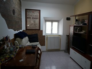 Trilocale in Vendita a Livorno, 110'000&euro;, 60 m², con Box