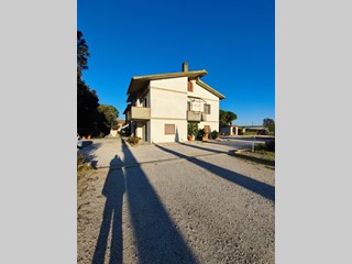 Villetta a schiera in Vendita a Grosseto, zona Voltina - Le Colonne, 360'000€, 200 m², arredato