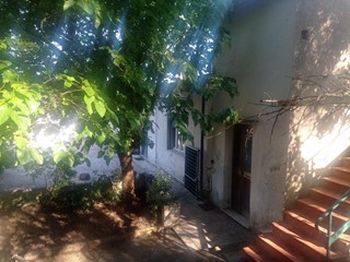 Appartamento in Vendita a Vicopisano, zona San Giovanni Alla Vena, 230'000€, 200 m²