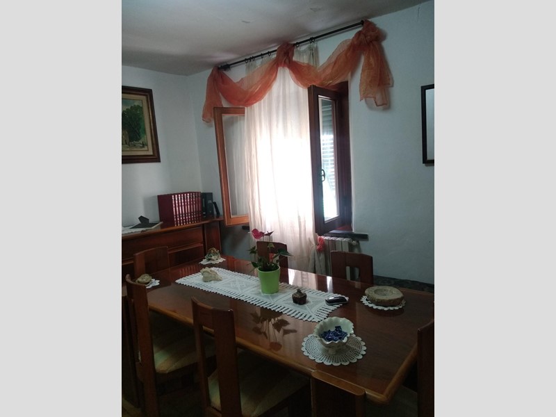 Casa Indipendente in Vendita a Montopoli in Val d'Arno, zona Marti, 89'000€, 90 m², con Box