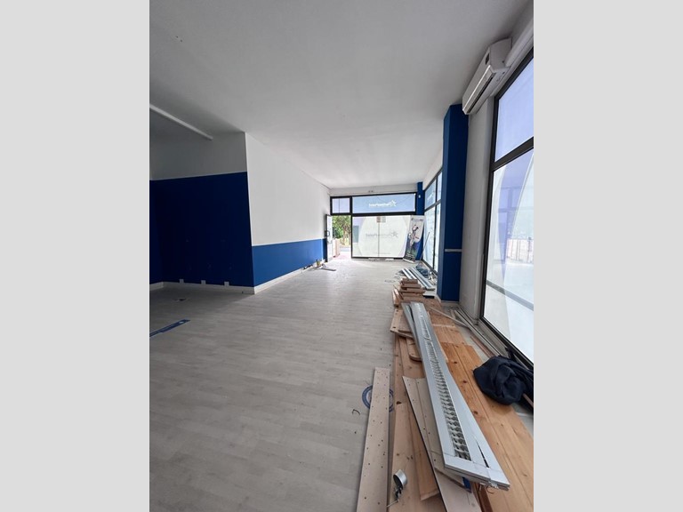 Immobile commerciale in Affitto a Aulla, 700€, 250 m²