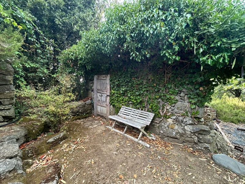 Casa Indipendente in Vendita a Ameglia, zona Montemarcello, 200'000&euro;, 20 m²