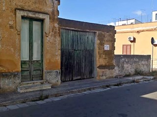 Terreno edificabile in Vendita a San Donaci, zona Via Bellini angolo di Via Tunisi, 85'000€