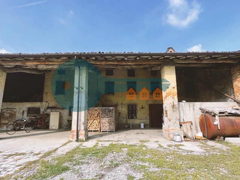 Rustico in Vendita a Calvisano, zona Malpaga, 65'000€, 330 m²