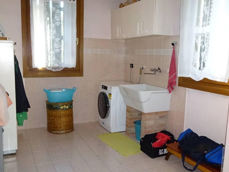 Casa Indipendente in Vendita a Meolo, 470'000€, 390 m²
