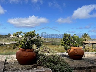 Casale in Vendita a Pantelleria, 320'000&euro;, 90 m²