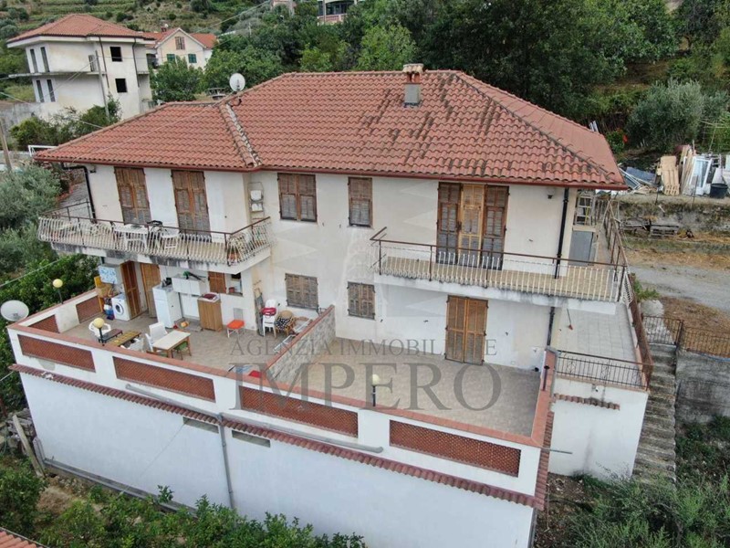Casa Semi Indipendente in Vendita a Ventimiglia, zona Bevera, 150'000€, 80 m²
