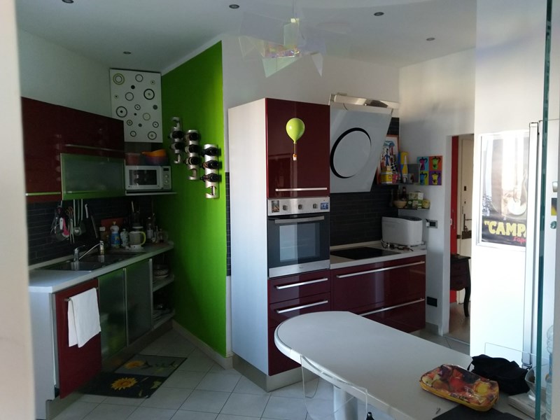 Appartamento in Affitto a Ferrara, zona foro boario, 1'000€, 80 m², arredato