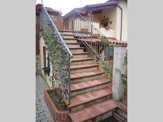 Trilocale in Vendita a Murlo, zona Casciano, 150'000€, 70 m², arredato, con Box