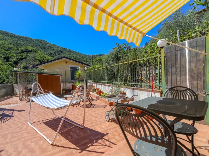 Casa Semi Indipendente in Vendita a Leivi, zona Rostio, 250'000€, 110 m²