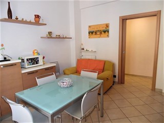 Appartamento in Vendita a Genova, zona Pontedecimo, 75'000€, 60 m²