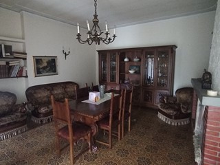 Casa Indipendente in Vendita a Fivizzano, zona San Terenzo Monti, 98'000€, 200 m², con Box