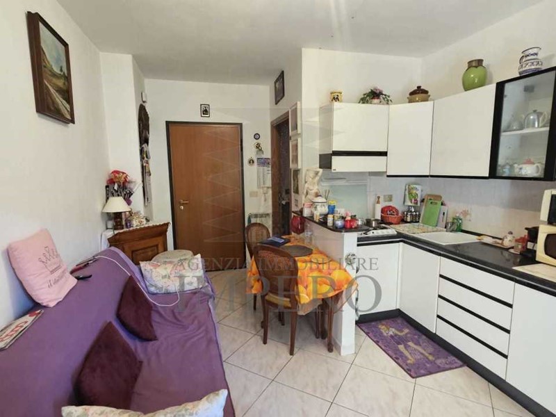 Bilocale in Vendita a Ventimiglia, zona Roverino, 98'000€, 40 m²
