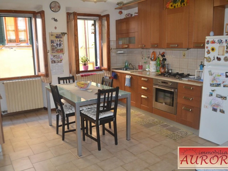 Quadrilocale in Vendita a Poggibonsi, 120'000€, 80 m²